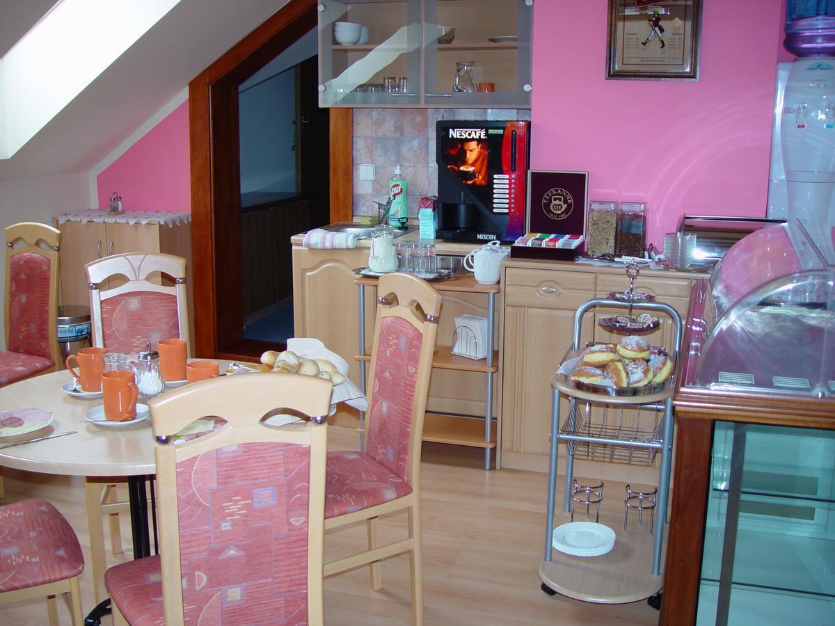 Penzion Rozkos Průhonice Exterior foto